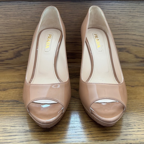 Prada Open Toe Nude Patent Leather Platform Like New 9 - Picture 1 of 5